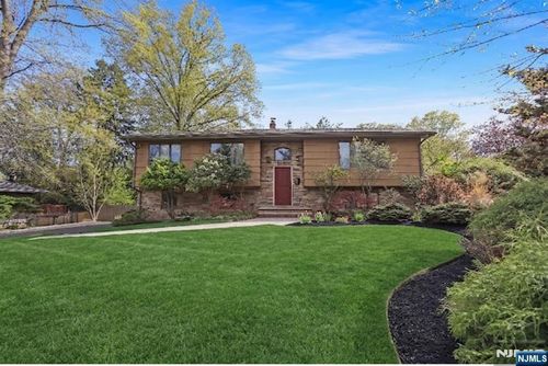 45 Lenox Ave, Demarest, NJ, 07627-2010 | Card Image