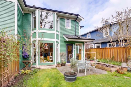 9-43 E 20th Ave, Vancouver, BC, V5V5C7 | Card Image