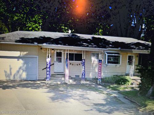 3302 Newton Rd, Commerce Township, MI, 48382-4251 | Card Image