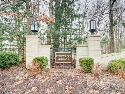 23 Heritage Dr, Chatham Twp, NJ, 07928-3216 | Card Image