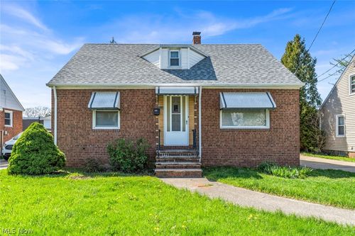 226 E 242nd St, Euclid, OH, 44123-1446 | Card Image