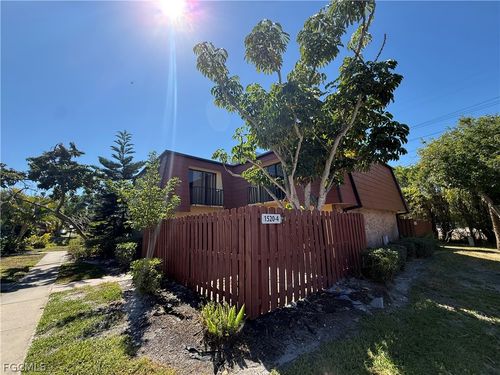 apt-4-1520 Park Meadows Dr, FORT MYERS, FL, 33907-4675 | Card Image