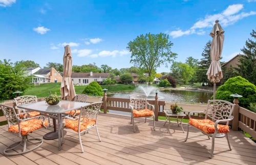 9081 Del Prado Dr, Palos Hills, IL, 60465-1092 | Card Image