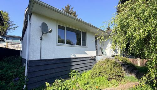 3831 Marine Dr, Burnaby, BC, V5J3E3 | Card Image