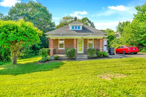 29 Hazelhurst Ave, Watertown, CT, 06779-1604 | Card Image