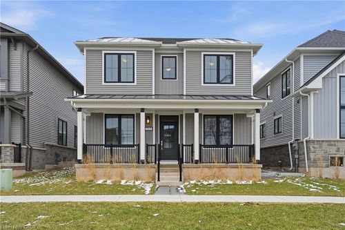 310 W Main St, Grimsby, ON, L3M1S6 | Card Image