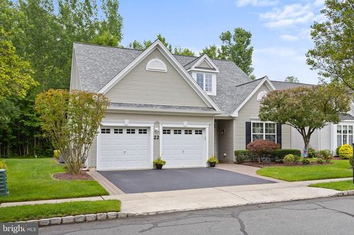 22 Amalfi Ct, Hamilton, NJ, 08691-3759 | Card Image