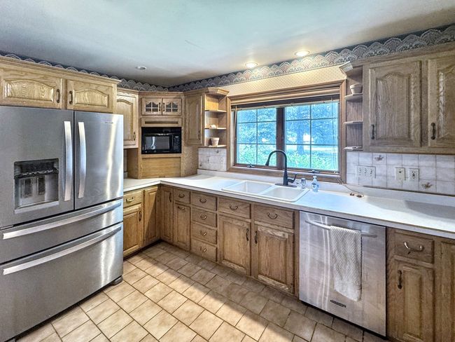 1204 W Reynolds St, House other with 3 bedrooms, 2 bathrooms and 6 parking in Pontiac IL | Image 8