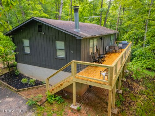 1709 Floyd Way, Gatlinburg, TN, 37738-5525 | Card Image