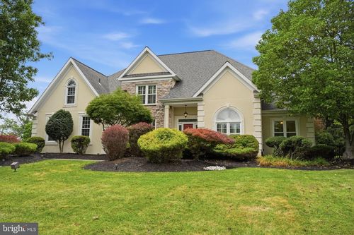 102 Whisper Wood Ct, NEWTOWN, PA, 18940-3637 | Card Image