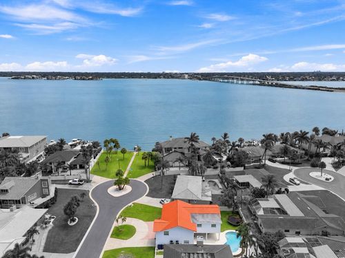 112 16th St, BELLEAIR BEACH, FL, 33786-3310 | Card Image