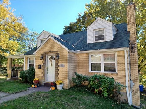 154 Orchard Dr, Pleasant Hills, PA, 15236-1440 | Card Image