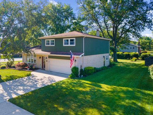 2143 E Peachtree Ln, Arlington Heights, IL, 60004-3433 | Card Image