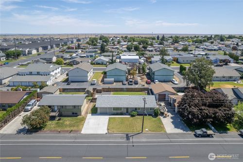 230 D St Ne, Ephrata, WA, 98823-1710 | Card Image