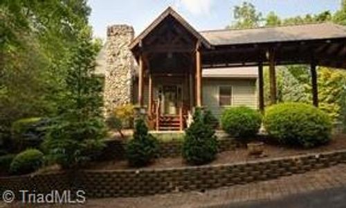 1721 Meadow Rd, Ferguson, NC, 28624-9021 | Card Image