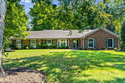 612 Deepwood Dr, Hopkinsville, KY, 42240-1226 | Card Image