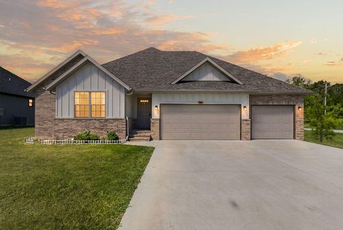 1481 N Lyon Ave, Republic, MO, 65738-6000 | Card Image