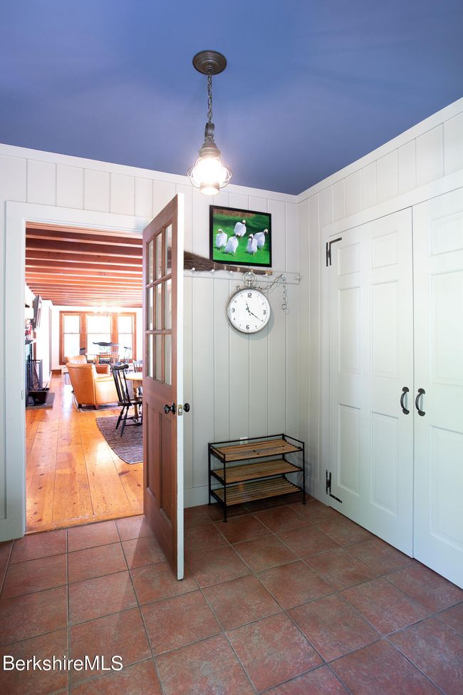 Mud room | Image 18