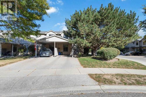72-141 Condor Crt, London, ON, N5W6A1 | Card Image