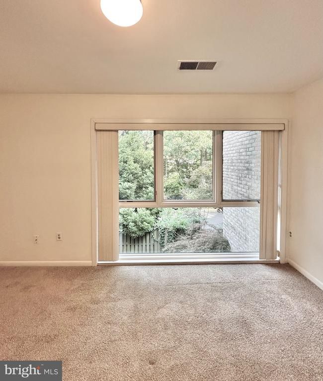 2021 Lakebreeze Way, Townhouse with 3 bedrooms, 4 bathrooms and null parking in RESTON VA | Image 36