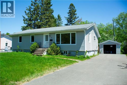 15 Bailey Ave, Fredericton, NB, E3A1H3 | Card Image