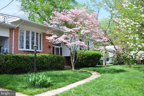 8416 Manassas Cir, VIENNA, VA, 22180-6848 | Card Image