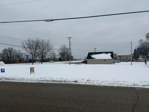 221 N 4th St, La Crescent, MN, 55947-1126 | Card Image