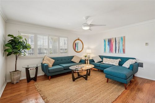 644 Manhattan Beach Blvd, Manhattan Beach, CA, 90266-4866 | Card Image