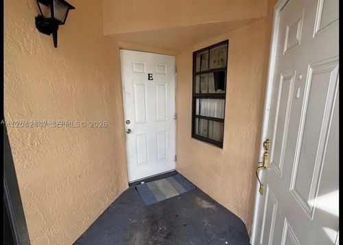 1190e-1190 Washington Cir, Homestead, FL, 33034-7620 | Card Image