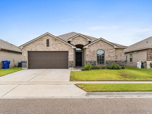 7717 Pruet Dr, Corpus Christi, TX, 78414-4464 | Card Image