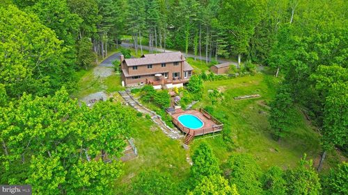 507 Shadowbrook Dr, TUNKHANNOCK, PA, 18657-6851 | Card Image