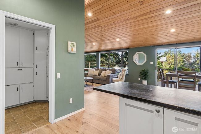 Huge walk in pantry | Image 8