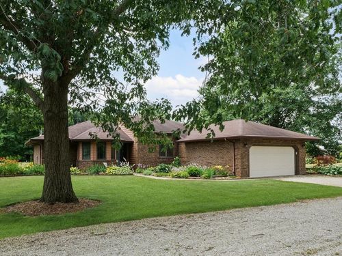 2911 E Oaks Rd, Urbana, IL, 61802-9685 | Card Image