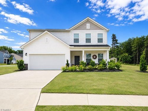 141 Cremello Dr, King, NC, 27021-8841 | Card Image