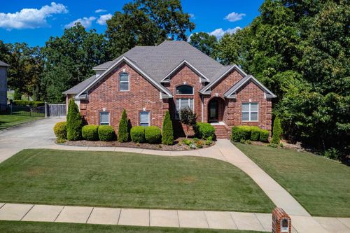 136 Manitou Dr, Maumelle, AR, 72113-5853 | Card Image