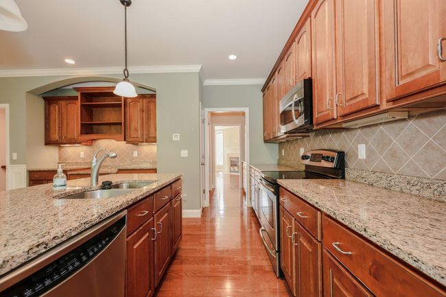 2C Manor Dr, Condo with 3 bedrooms, 2 bathrooms and null parking in Hooksett NH | Image 18