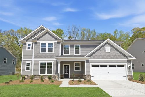 407 Alameda Way, Matthews, NC, 28104-6148 | Card Image