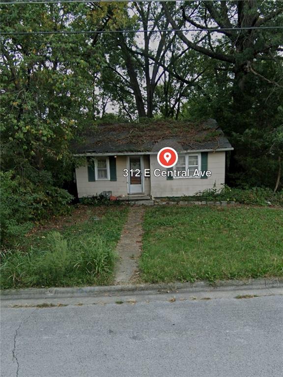 Central St, Nevada, MO 64772