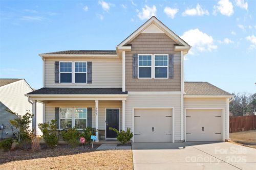 9022 Colwick Hill Ln, Charlotte, NC, 28215-0700 | Card Image