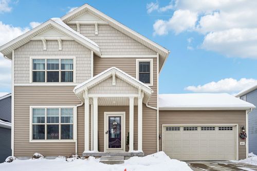 319 Sunshine Ln, Verona, WI, 53593-5134 | Card Image