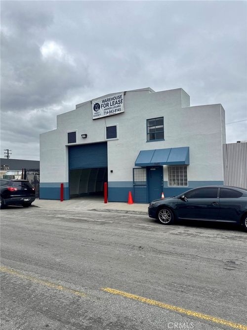 1660 Hayes Ave, Long Beach, CA, 90813-1143 | Card Image