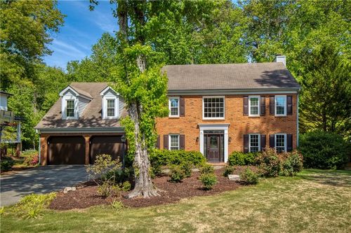 1522 Tennessee Walker Dr Ne, Roswell, GA, 30075-3152 | Card Image