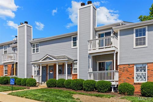 1442 High School Dr, Brentwood, MO, 63144-1125 | Card Image