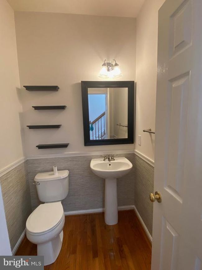 12022 Kemps Landing Cir, Townhouse with 4 bedrooms, 4 bathrooms and null parking in MANASSAS VA | Image 8