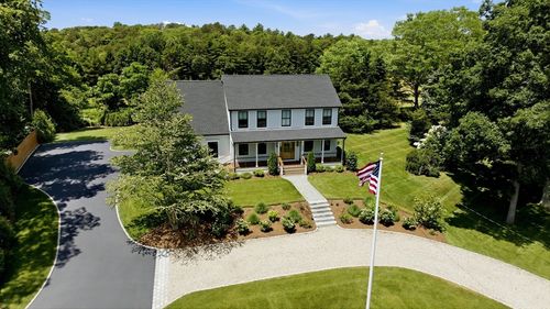 635 Santuit Newtown Rd, Marstons Mills, MA, 02648-1300 | Card Image