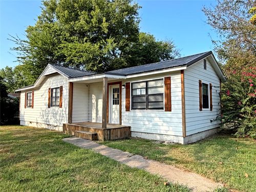610 S State St, Wagoner, OK, 74467-6231 | Card Image