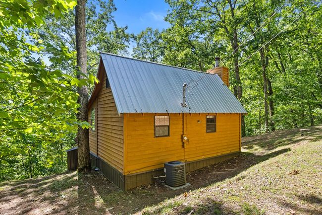 382 Highland Rd, Home with 2 bedrooms, 1 bathrooms and null parking in Ellijay GA | Image 17