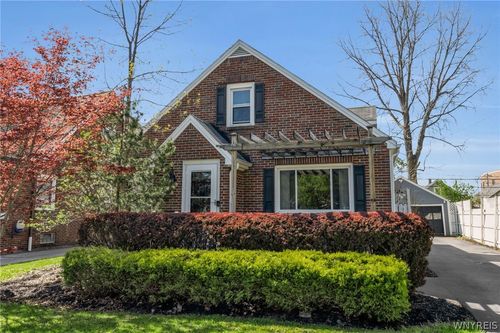 40 Mona Dr, Amherst, NY, 14226-4125 | Card Image
