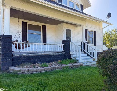106 W Ames St, Russell, IA, 50238-1029 | Card Image