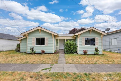 708 S 3rd Ave, Kelso, WA, 98626-2219 | Card Image